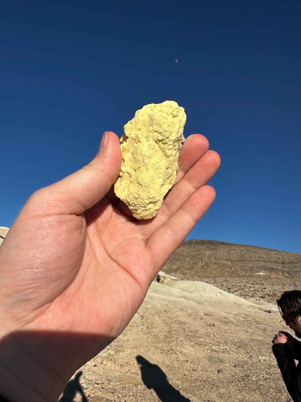 Large pieces of Sulfur all over the place. Large pieces of Sulfur all over the place.